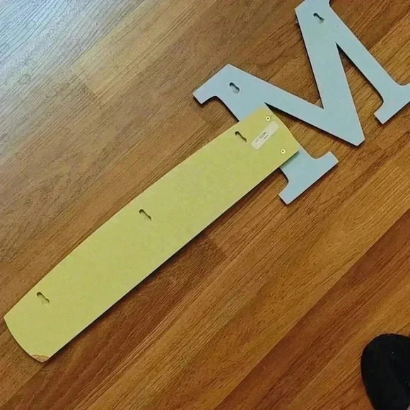 "Madison" Wooden  Decor - Picture 5 of 5